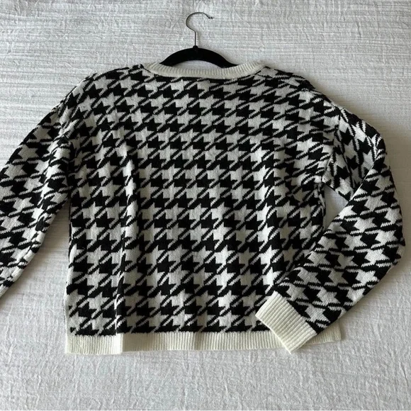 William Rast Hi-low black and white houndstooth sweater - Size XS - Picture 3 of 5